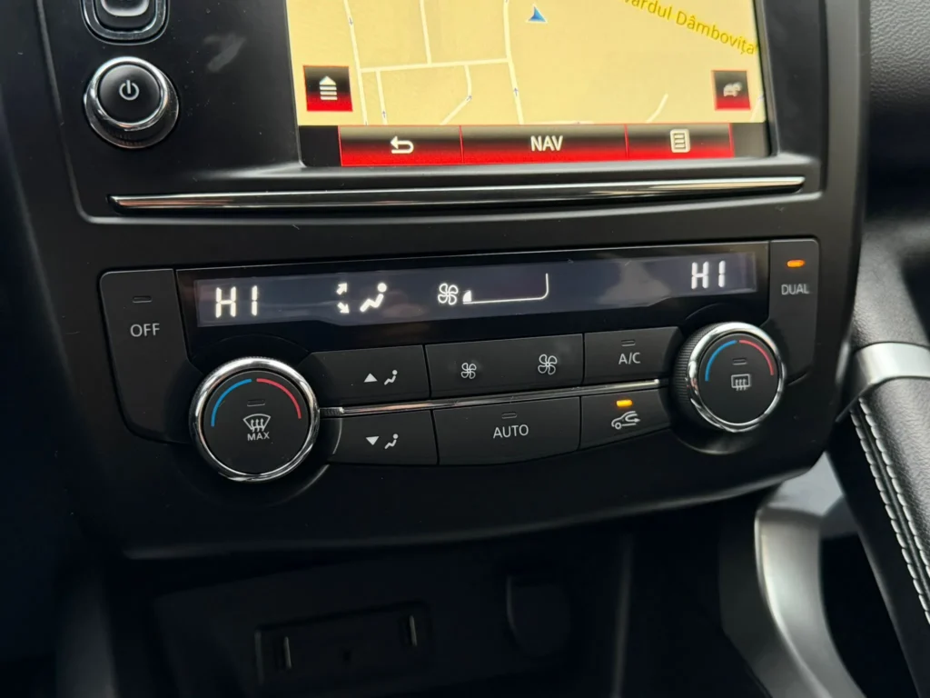 Renault Kadjar 2016 cameră marșarier și senzori 360
