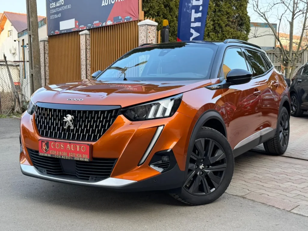 Peugeot 2008 GT Line 2020 exterior față faruri LED