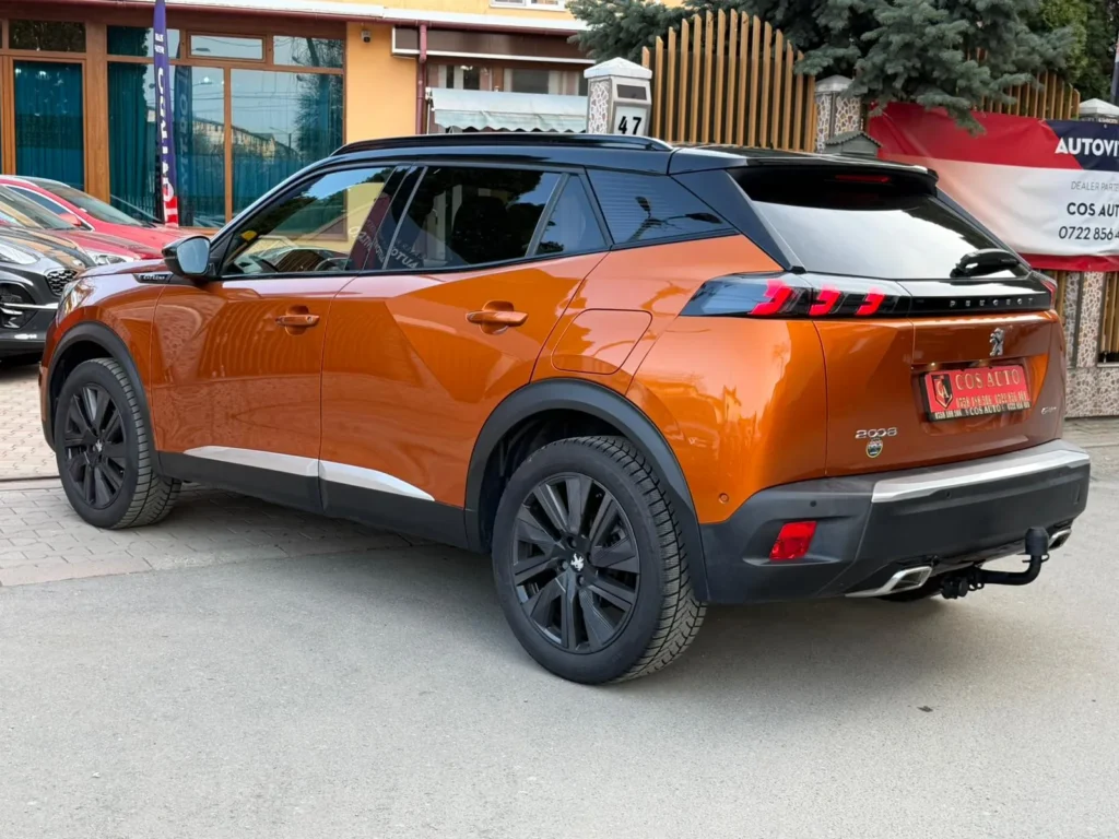 Peugeot 2008 1.2 benzină vedere laterală jante GT Line