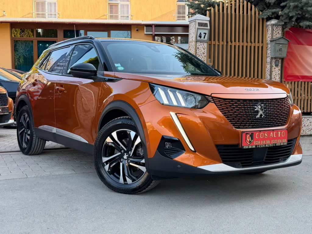 Peugeot e-2008 GT Line 2021 exterior față faruri LED