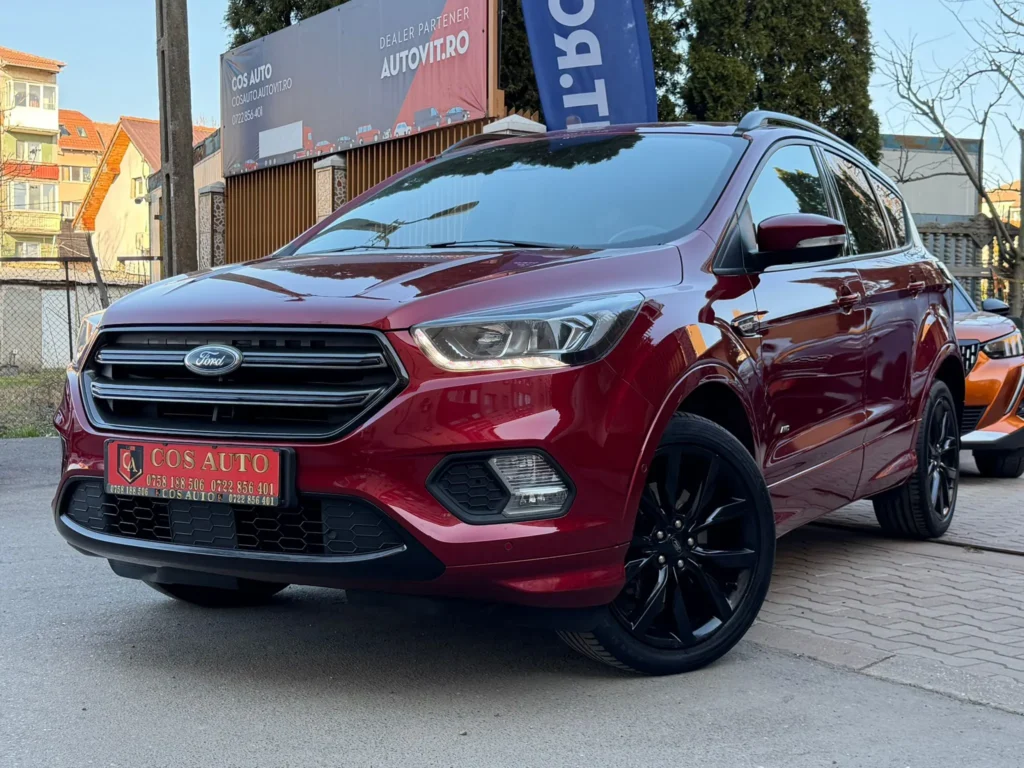 Ford Kuga ST-Line 2019 exterior roșu faruri LED