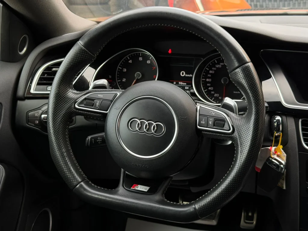 Audi A5 2016 volan sport teșit cu padele