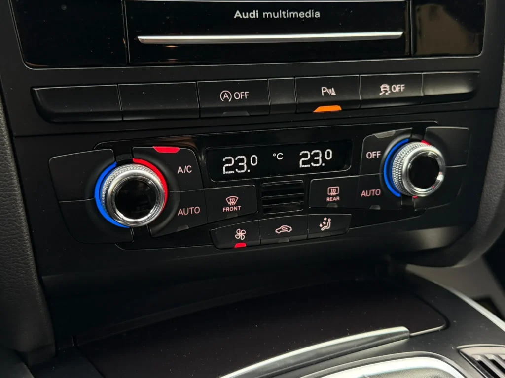 Audi A5 1.8 TFSI navigație și climatronic