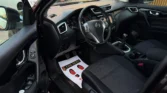Interior Nissan Qashqai navigație și climatronic