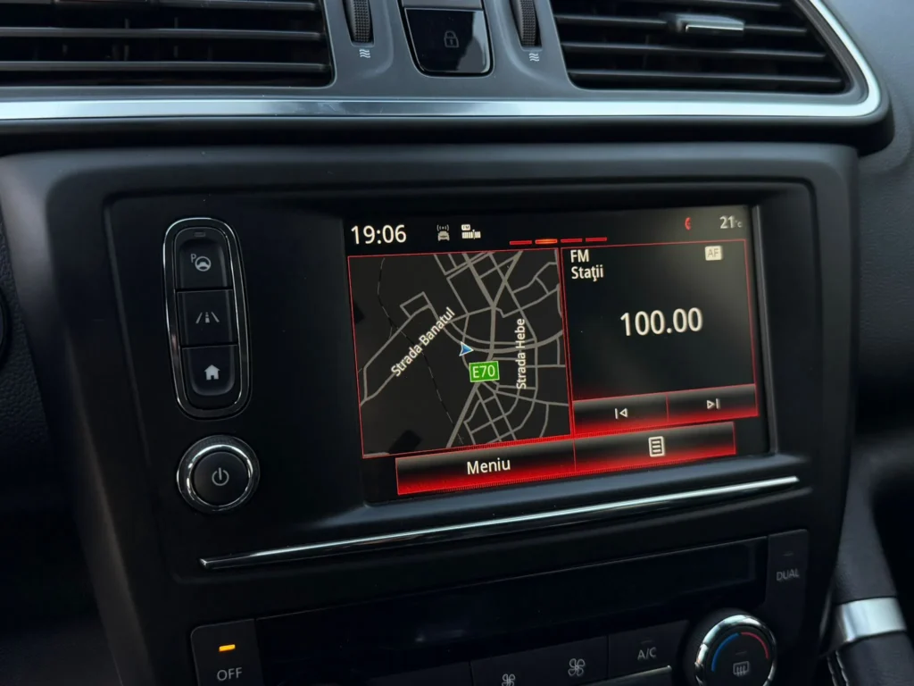 Interior Renault Kadjar bord digital și navigație